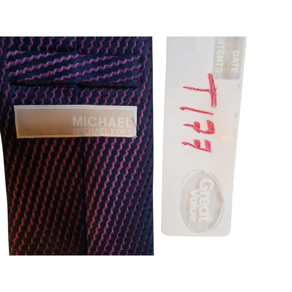 Michael Kors Mens Tie Necktie Designer Luxury Purple Navy Stripe‎ Shimmer Formal